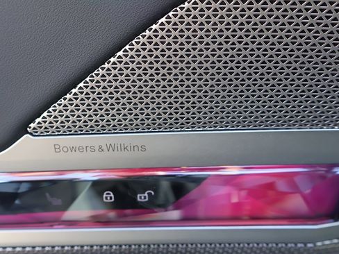 Used 2025 BMW 740i image 46