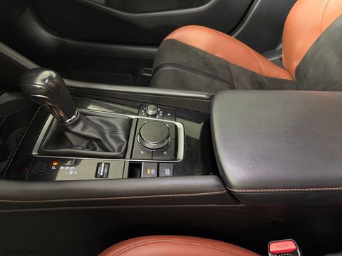 Used 2024 MAZDA MAZDA3 s image 31