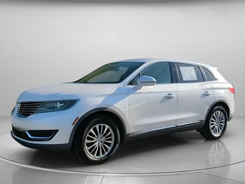Used 2016 Lincoln MKX Select image 12