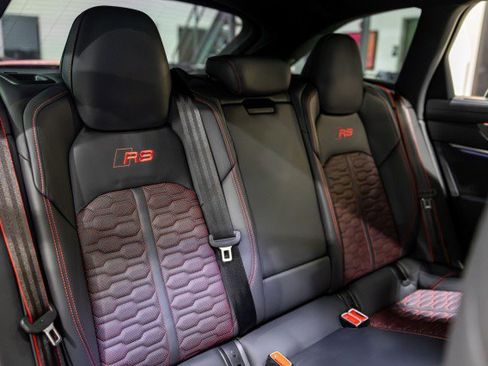 Used 2025 Audi RS 6 performance w/ Black Optic Package image 27