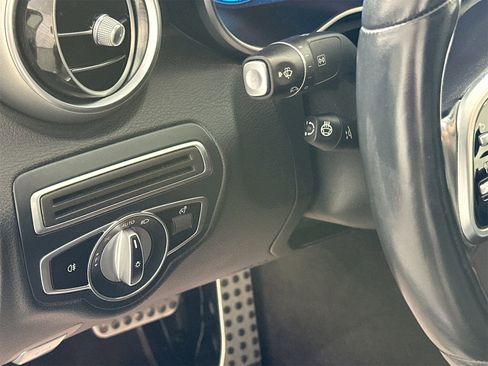 Used 2021 Mercedes-Benz C 300 4MATIC Sedan image 32