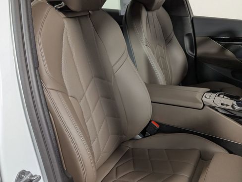 Used 2025 BMW 530i xDrive AWD/4WD image 27