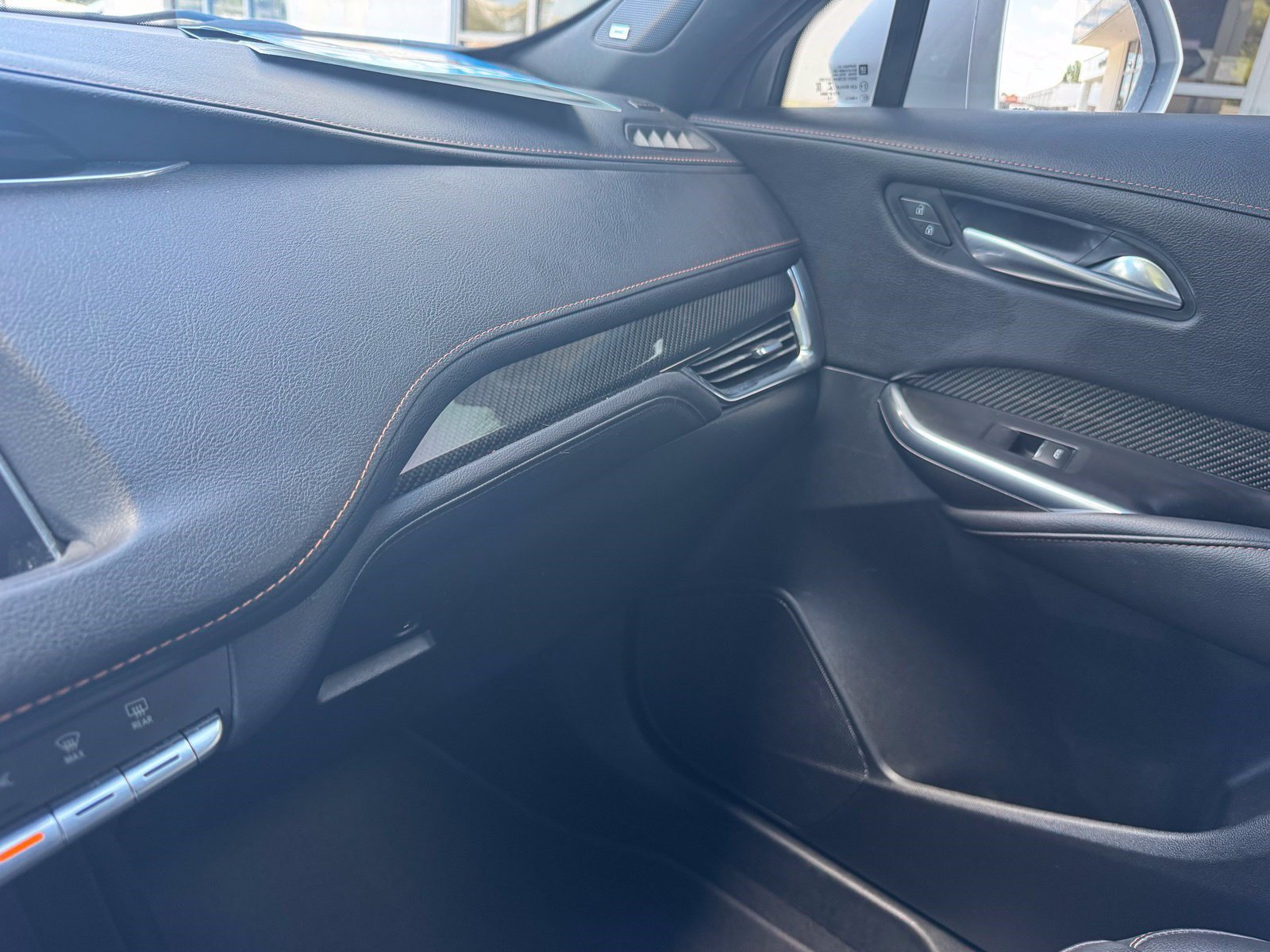 Certified 2019 Cadillac XT4 Sport w/ Cold Weather Package FWD image 19