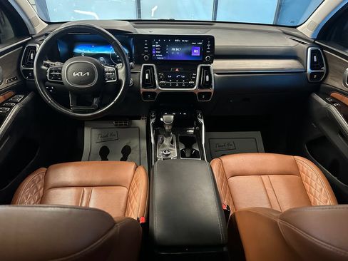 Used 2023 Kia Sorento SX Prestige AWD/4WD image 9