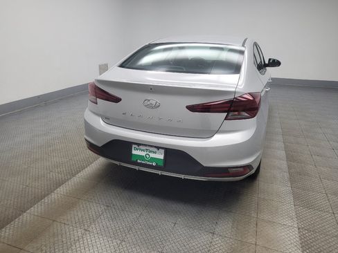 Used 2019 Hyundai Elantra SE w/ Cargo Package FWD image 7