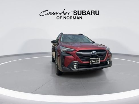 Used 2025 Subaru Outback Premium AWD/4WD image 3