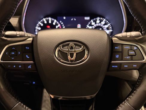 Used 2020 Toyota Highlander Platinum FWD image 24