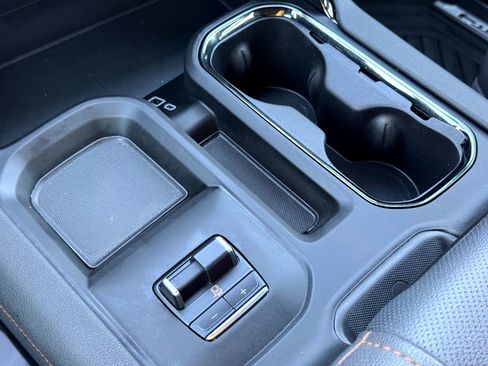 Used 2024 GMC Sierra 2500 AT4 w/ AT4 Premium Plus Package image 30