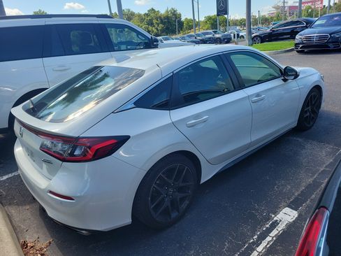 Used 2023 Honda Civic Sport Touring image 3