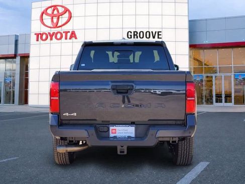Used 2026 Toyota Tacoma SR5 w/ SR5 Upgrade Package AWD/4WD image 5