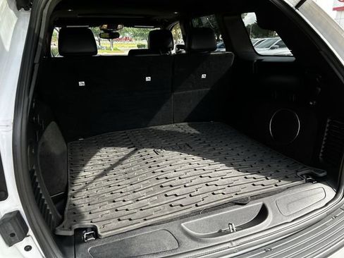 Used 2020 Jeep Grand Cherokee Altitude RWD image 32