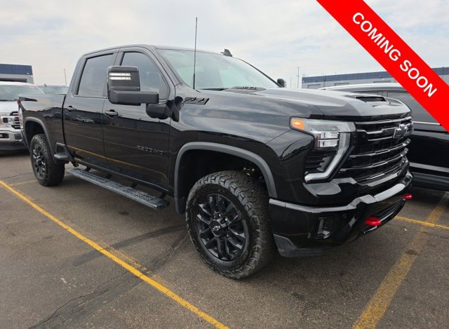 Used 2025 Chevrolet Silverado 2500 LT w/ Trail Boss Package AWD/4WD image 4