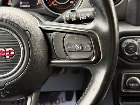 Used 2018 Jeep Wrangler Unlimited Sport S AWD/4WD image 20