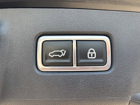 Used 2023 Kia Sorento SX AWD/4WD image 7