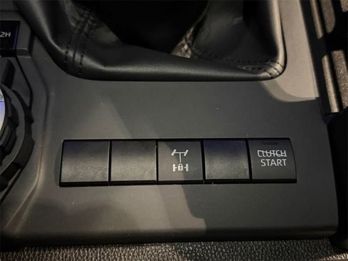 Certified 2025 Toyota Tacoma TRD Off-Road image 27