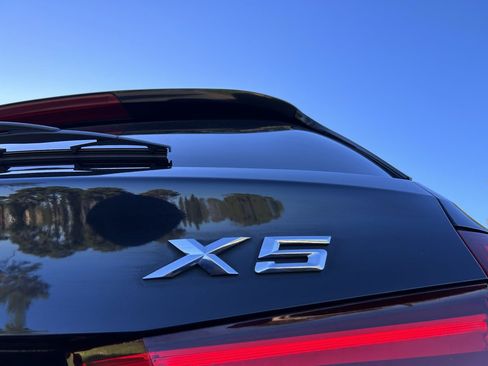 Used 2016 BMW X5 xDrive40e image 11