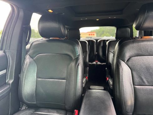 Used 2016 Ford Explorer XLT w/ Equipment Group 202A AWD/4WD image 16