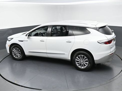 Used 2024 Buick Enclave Premium image 54