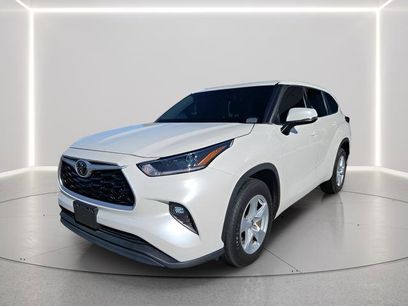 Used 2021 Toyota Highlander LE