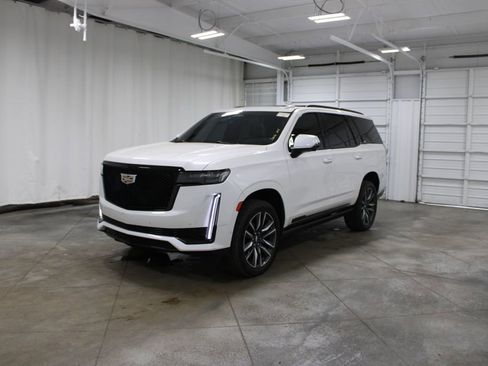 Used 2021 Cadillac Escalade Sport Platinum image 4