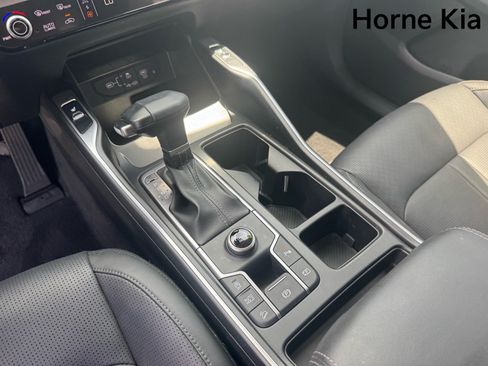 Certified 2024 Kia Sorento S w/ Panoramic Sunroof Package FWD image 25