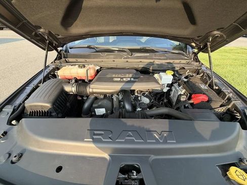 Used 2022 RAM 1500 Limited AWD/4WD image 14