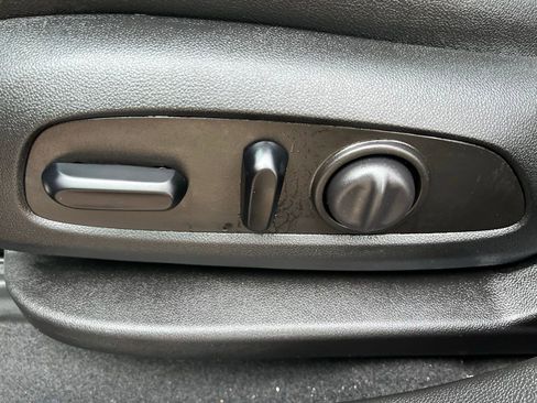 Used 2023 Chevrolet Blazer RS w/ Enhanced Convenience Package image 33