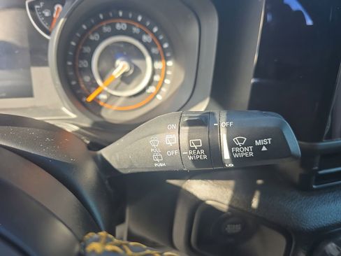 Used 2024 Jeep Wrangler Sport S image 27