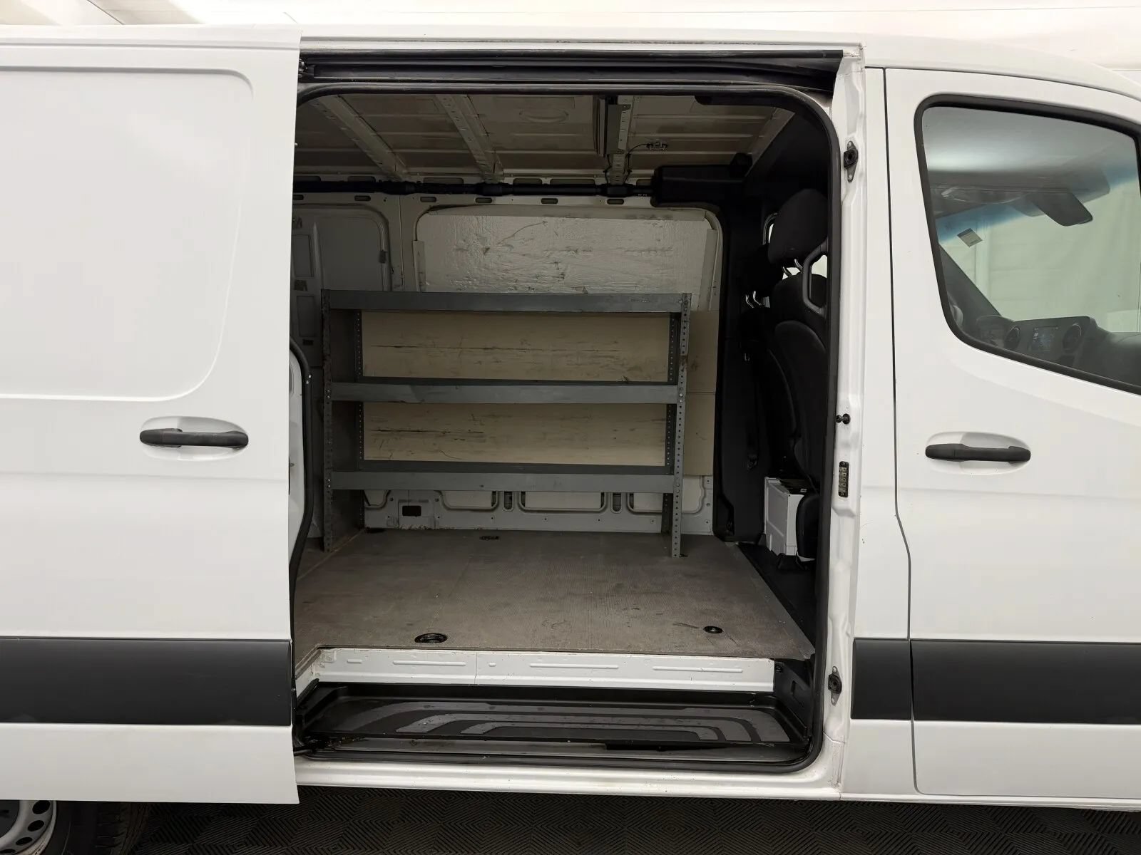 Used 2019 Mercedes-Benz Sprinter 2500 image 6