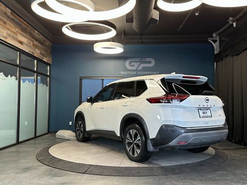 Used 2021 Nissan Rogue SV FWD image 5