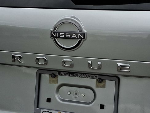 Used 2023 Nissan Rogue SV w/ SV Premium B Package AWD/4WD image 32
