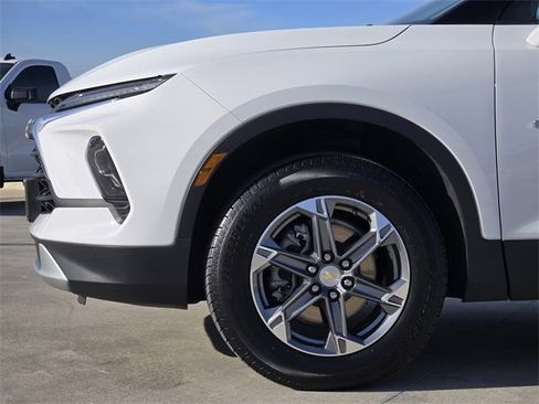 Used 2023 Chevrolet Blazer LT w/ Convenience Package image 9
