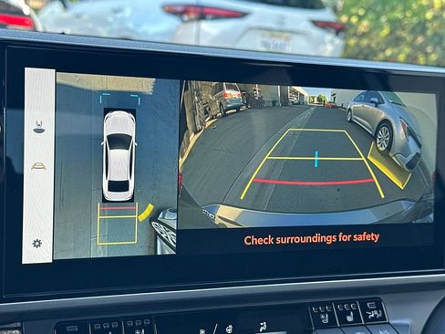 Used 2025 Toyota Camry XSE image 27