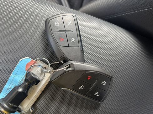 Used 2025 Chevrolet Equinox LT FWD image 25