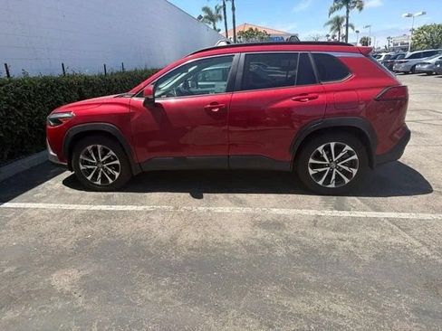 Used 2023 Toyota Corolla Cross XLE w/ Convenience Package AWD/4WD image 4
