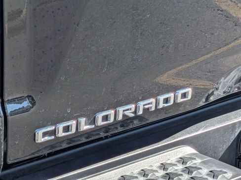 Used 2024 Chevrolet Colorado ZR2 w/ Technology Package AWD/4WD image 11