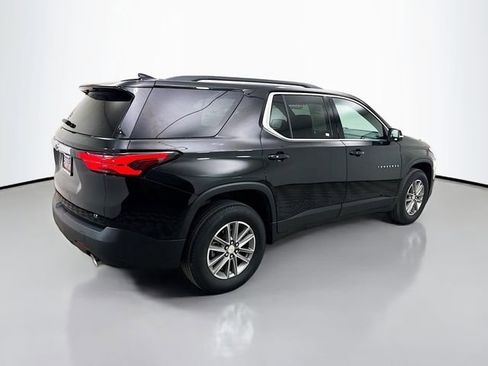 Used 2023 Chevrolet Traverse LT image 8