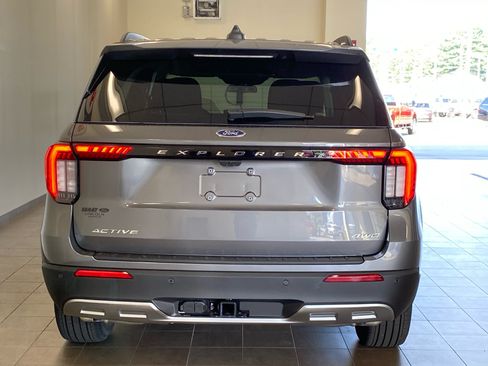 New 2026 Ford Explorer Active w/ Active Comfort Package AWD/4WD image 6