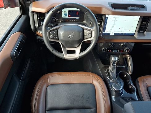 Used 2024 Ford Bronco Outer Banks AWD/4WD image 11