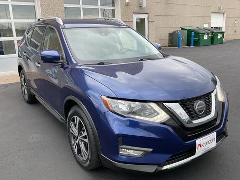 Used 2018 Nissan Rogue SL FWD image 3