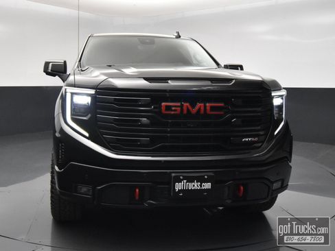 Used 2024 GMC Sierra 1500 AT4 w/ Technology Package AWD/4WD image 48
