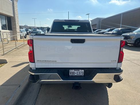 Used 2020 Chevrolet Silverado 2500 LTZ AWD/4WD image 4
