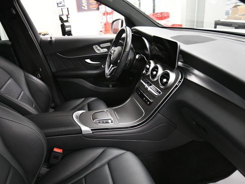 Used 2022 Mercedes-Benz GLC 300 4MATIC image 30