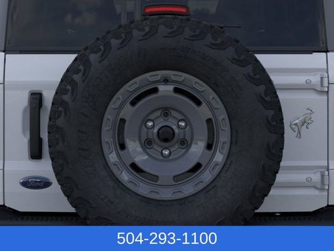 New 2025 Ford Bronco Badlands image 24