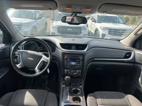 Used 2016 Chevrolet Traverse LT image 20