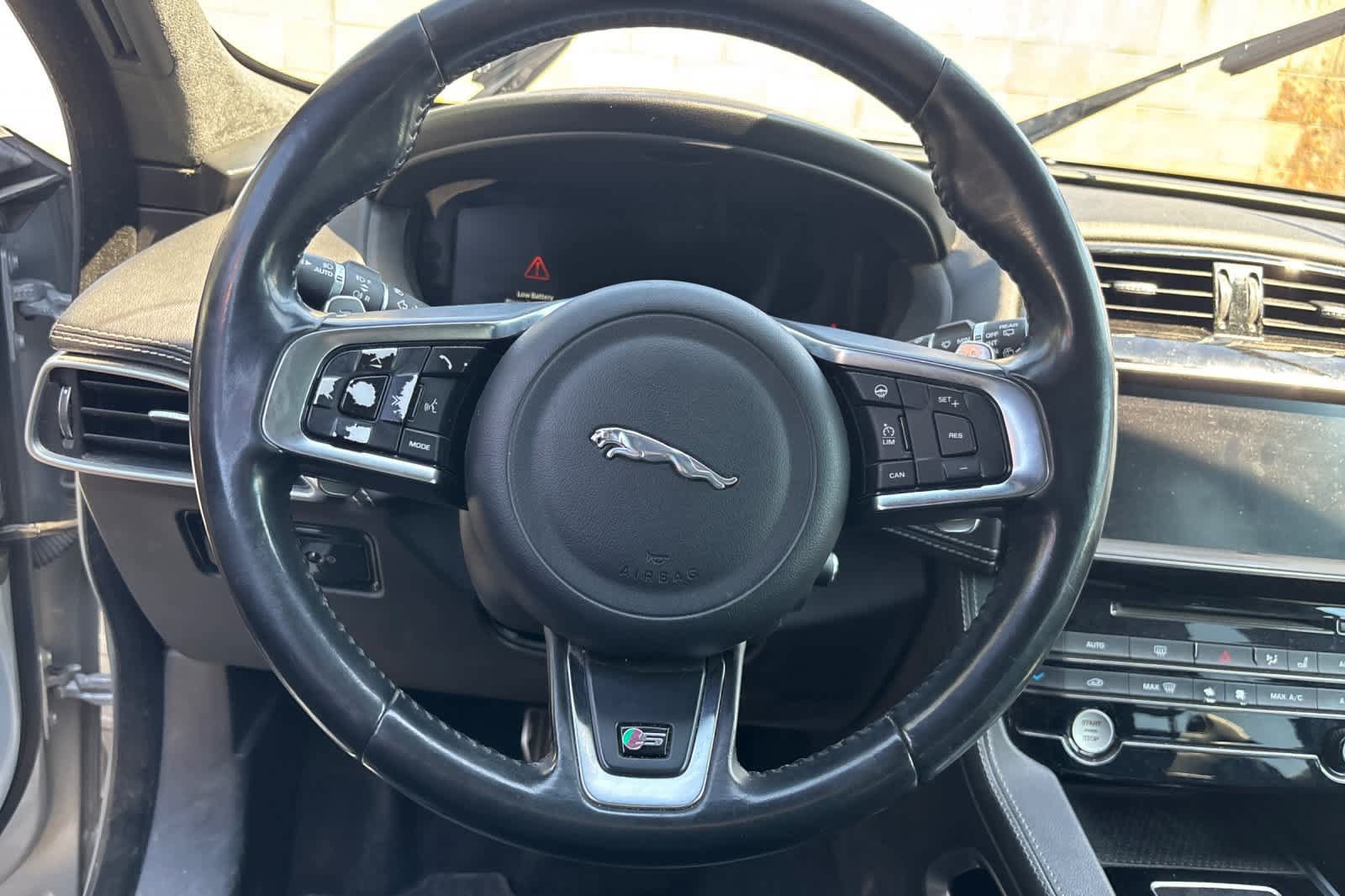 Used 2018 Jaguar F-PACE S AWD/4WD image 23
