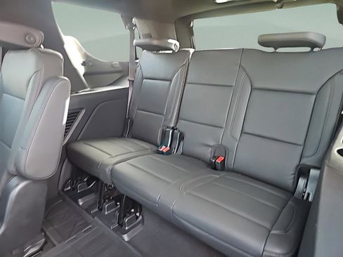 Used 2023 Chevrolet Tahoe Z71 w/ Off-Road Capability Package image 32