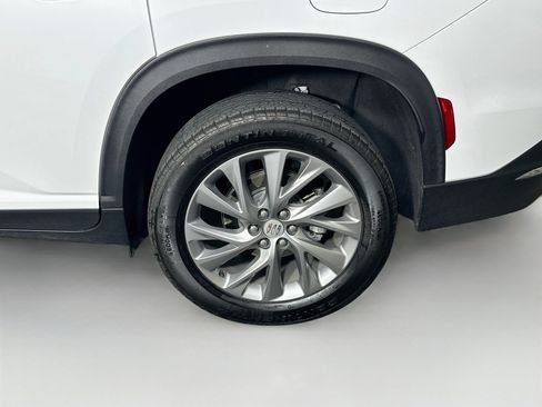 Used 2025 Buick Enclave Preferred FWD image 11