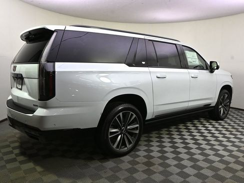 New 2026 Cadillac Escalade ESV Sport image 7