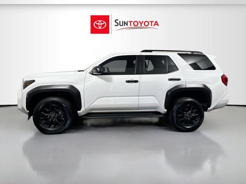 Used 2025 Toyota 4Runner SR5 RWD image 7
